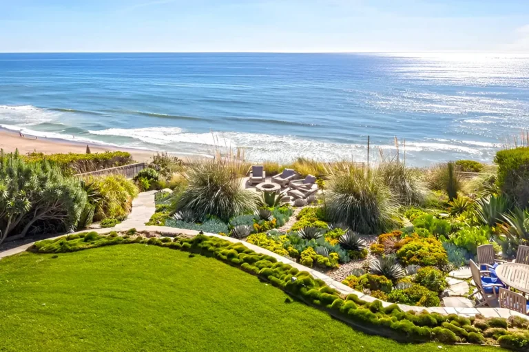 Beach House Landscaping Ideas: The Definitive Guide to Coastal Resilience